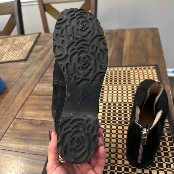 Taryn Rose Jervin Black Nubuck Leather Chelsea Ankle Boots Women’s 7.5 - Picture 11 of 12